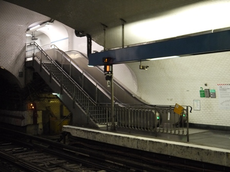 platform exit with escalator