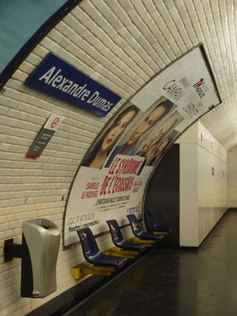 Seats on platform