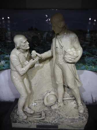 Statue of Parmetier and farmer