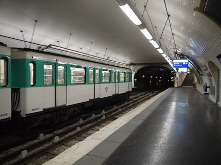 metro at platform